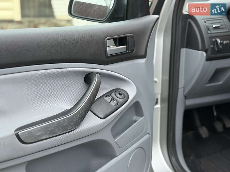 Минивэн Ford C-Max 2007 в Сарнах фото 20 Минивэн Ford C-Max 2007 в Сарнах