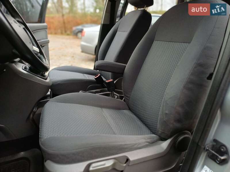 Минивэн Ford C-Max 2005 в Дрогобыче фото 22 Минивэн Ford C-Max 2005 в Дрогобыче