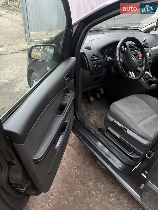 Минивэн Ford C-Max 2006 в Ромнах