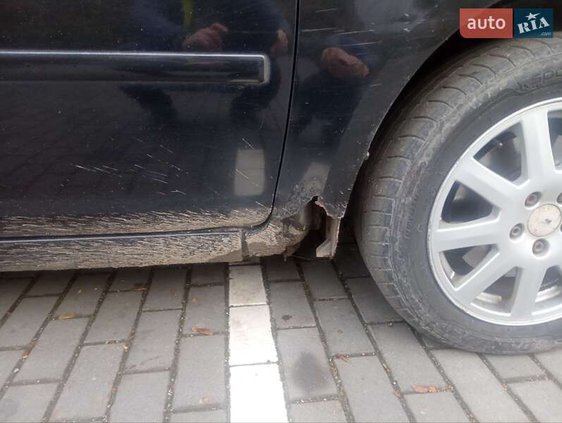 Мінівен Ford C-Max 2004 в Луцьку