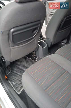 Минивэн Ford C-Max 2008 в Краснограде