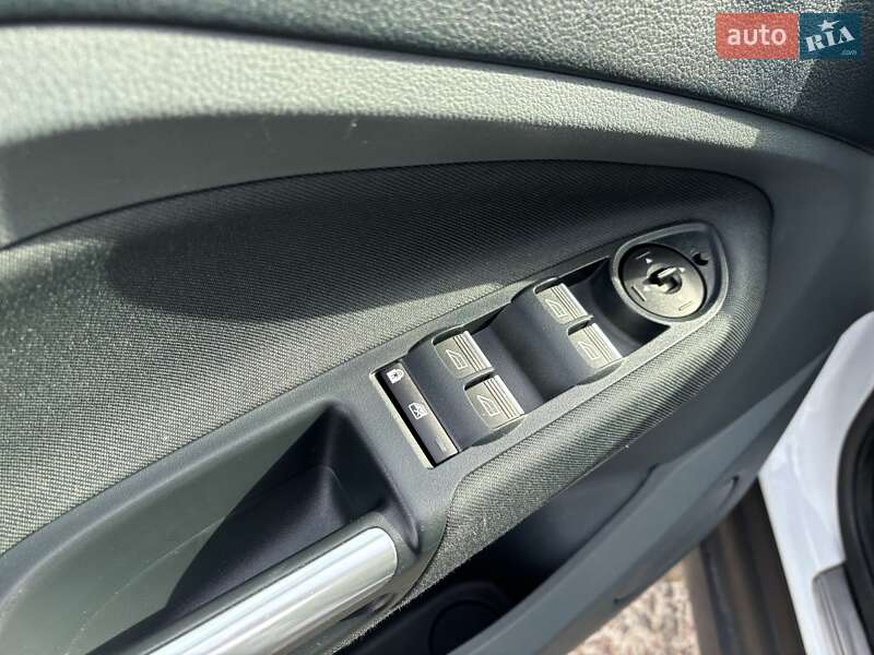 Минивэн Ford C-Max 2015 в Нововолынске