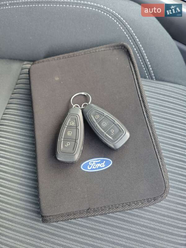 Минивэн Ford C-Max 2012 в Стрые фото 31 Минивэн Ford C-Max 2012 в Стрые