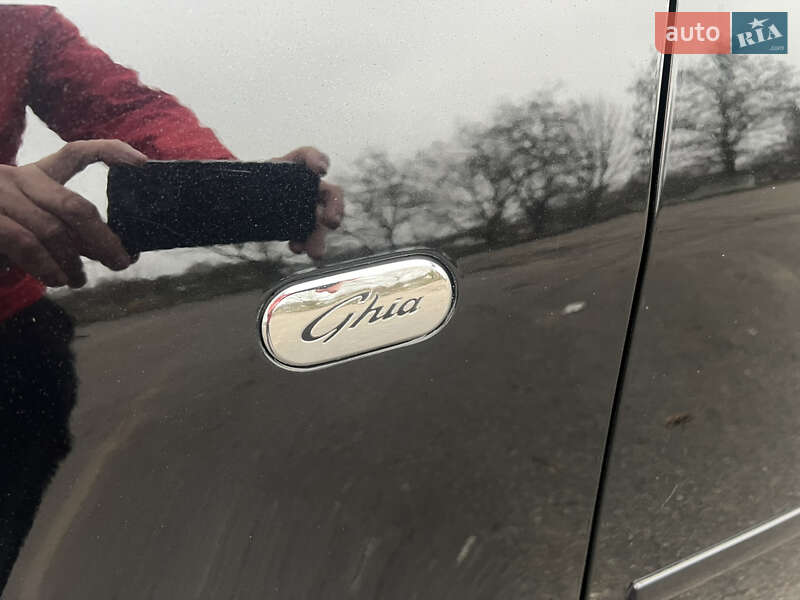 Минивэн Ford C-Max 2007 в Хороле фото 13 Минивэн Ford C-Max 2007 в Хороле