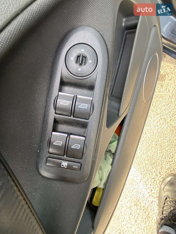 Минивэн Ford C-Max 2008 в Днепре