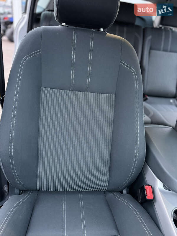 Минивэн Ford C-Max 2011 в Киеве фото 61 Минивэн Ford C-Max 2011 в Киеве