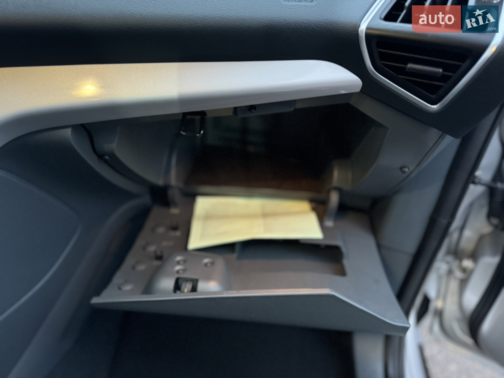 2011 Ford C-MAX - мініатюра 105
