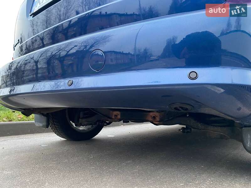 Минивэн Ford C-Max 2008 в Киеве