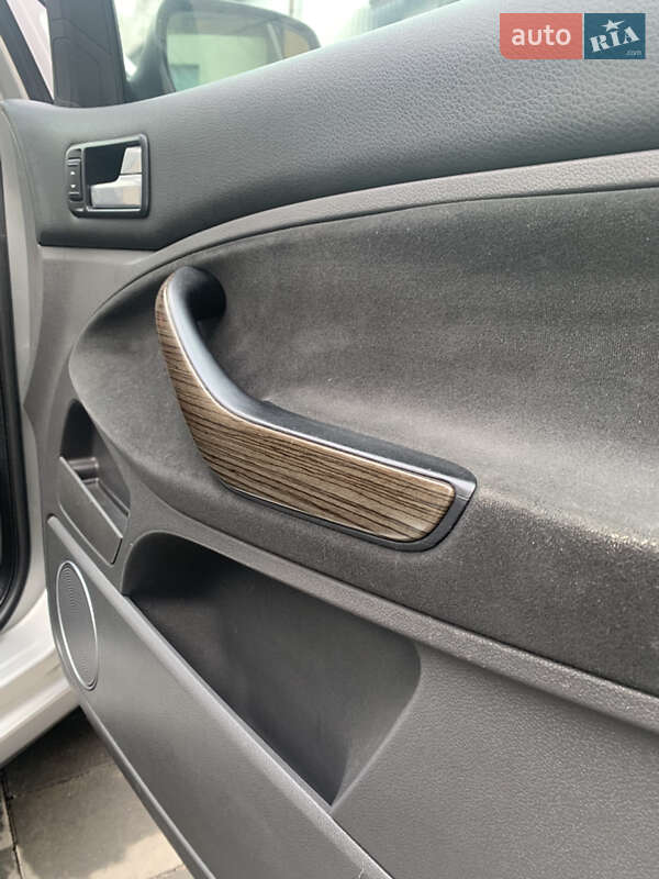 Мінівен Ford C-Max 2009 в Рівному фото 27 Мінівен Ford C-Max 2009 в Рівному