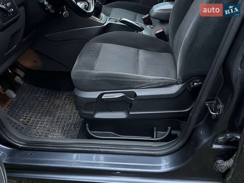 Минивэн Ford C-Max 2007 в Днепре