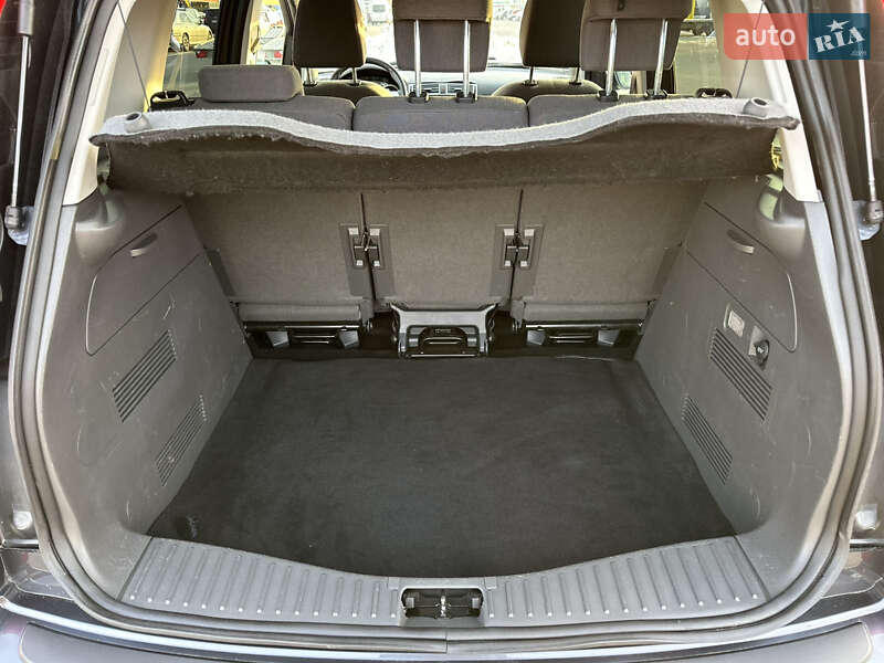 Мінівен Ford C-Max 2010 в Луцьку