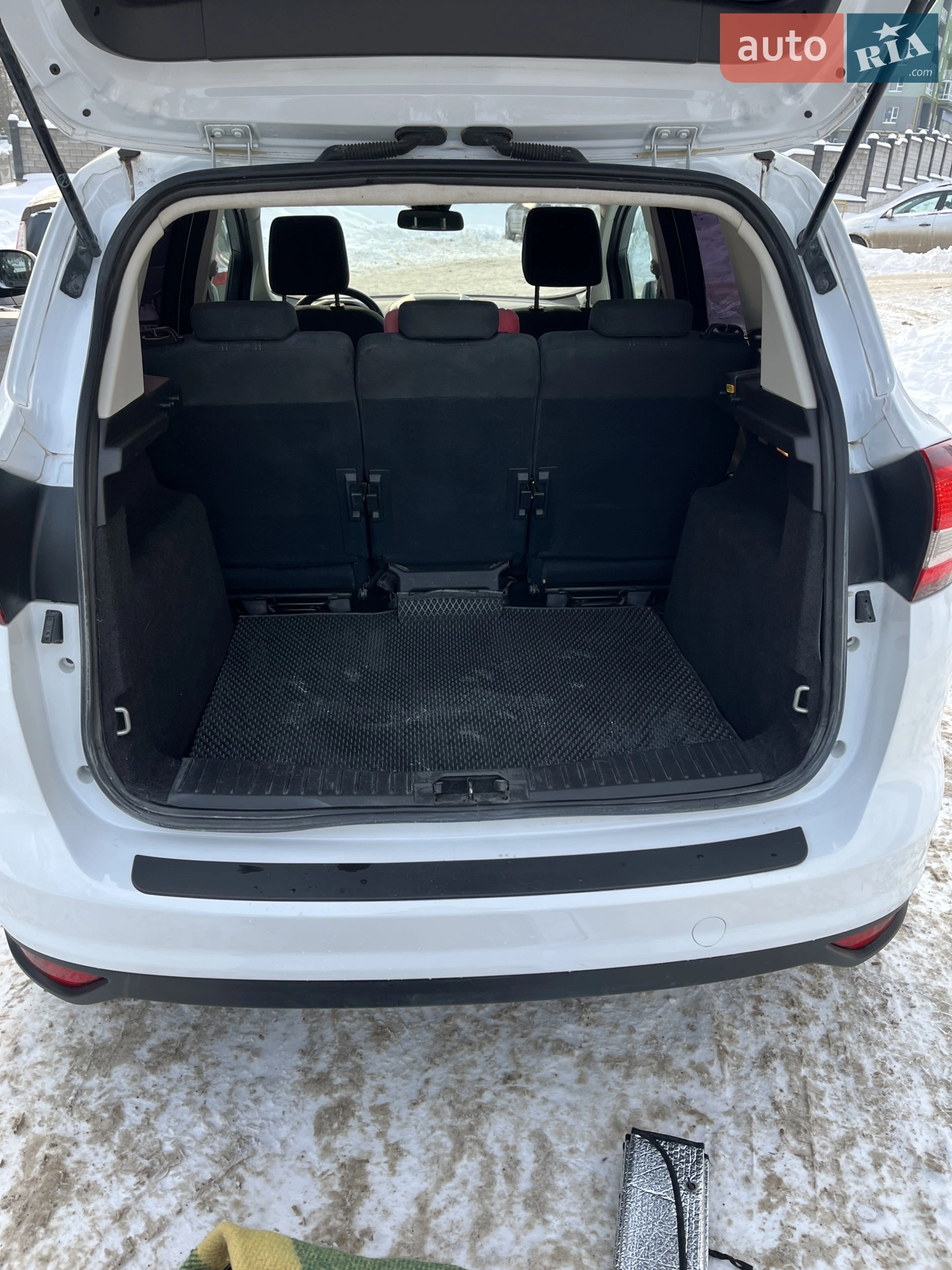 2016 Ford C-MAX - мініатюра 15