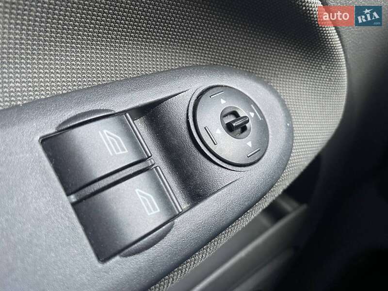 Минивэн Ford C-Max 2008 в Киеве