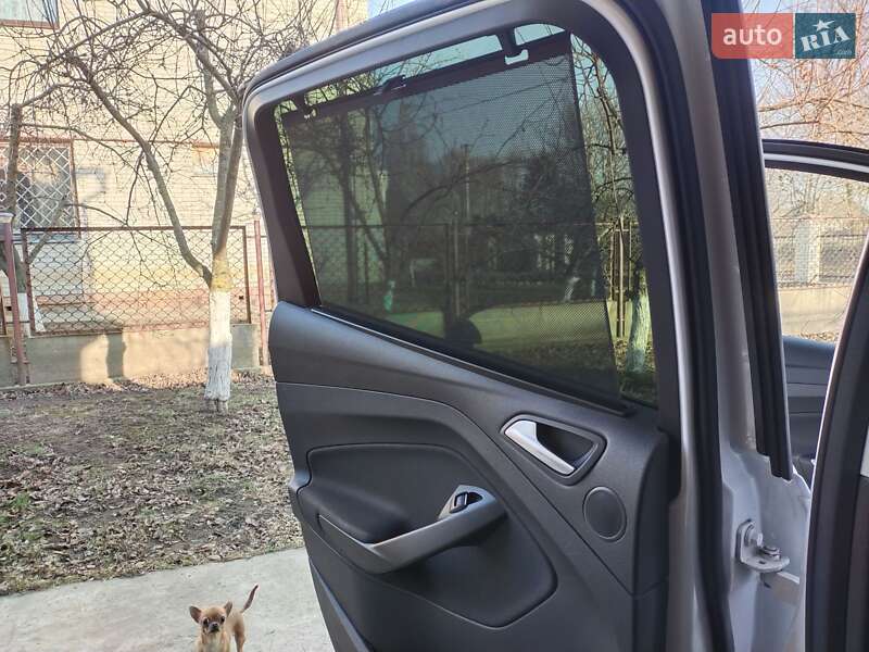 Минивэн Ford C-Max 2015 в Ромнах фото 18 Минивэн Ford C-Max 2015 в Ромнах
