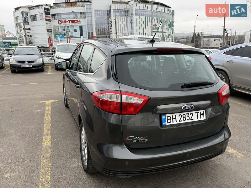 Минивэн Ford C-Max 2015 в Килии