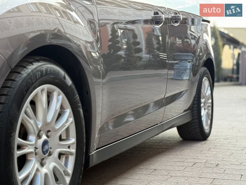 Минивэн Ford C-Max 2012 в Стрые