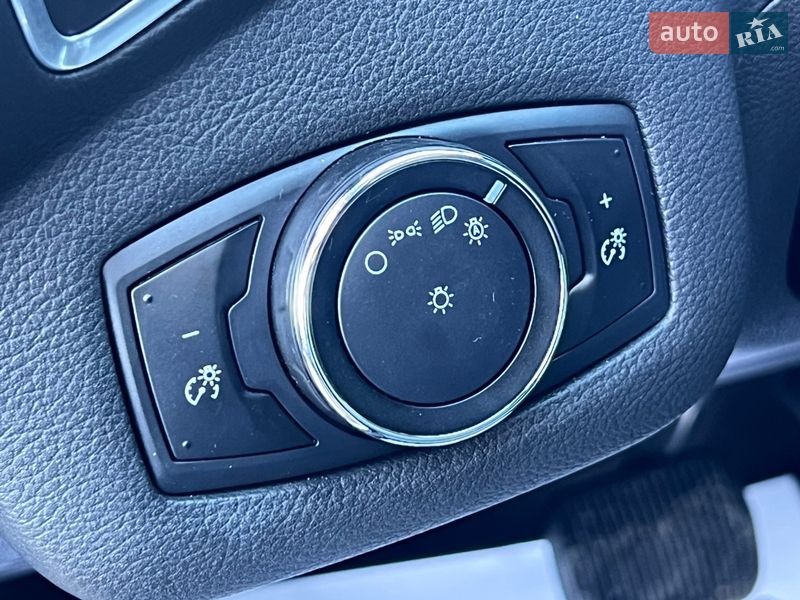 Минивэн Ford C-Max 2013 в Нововолынске