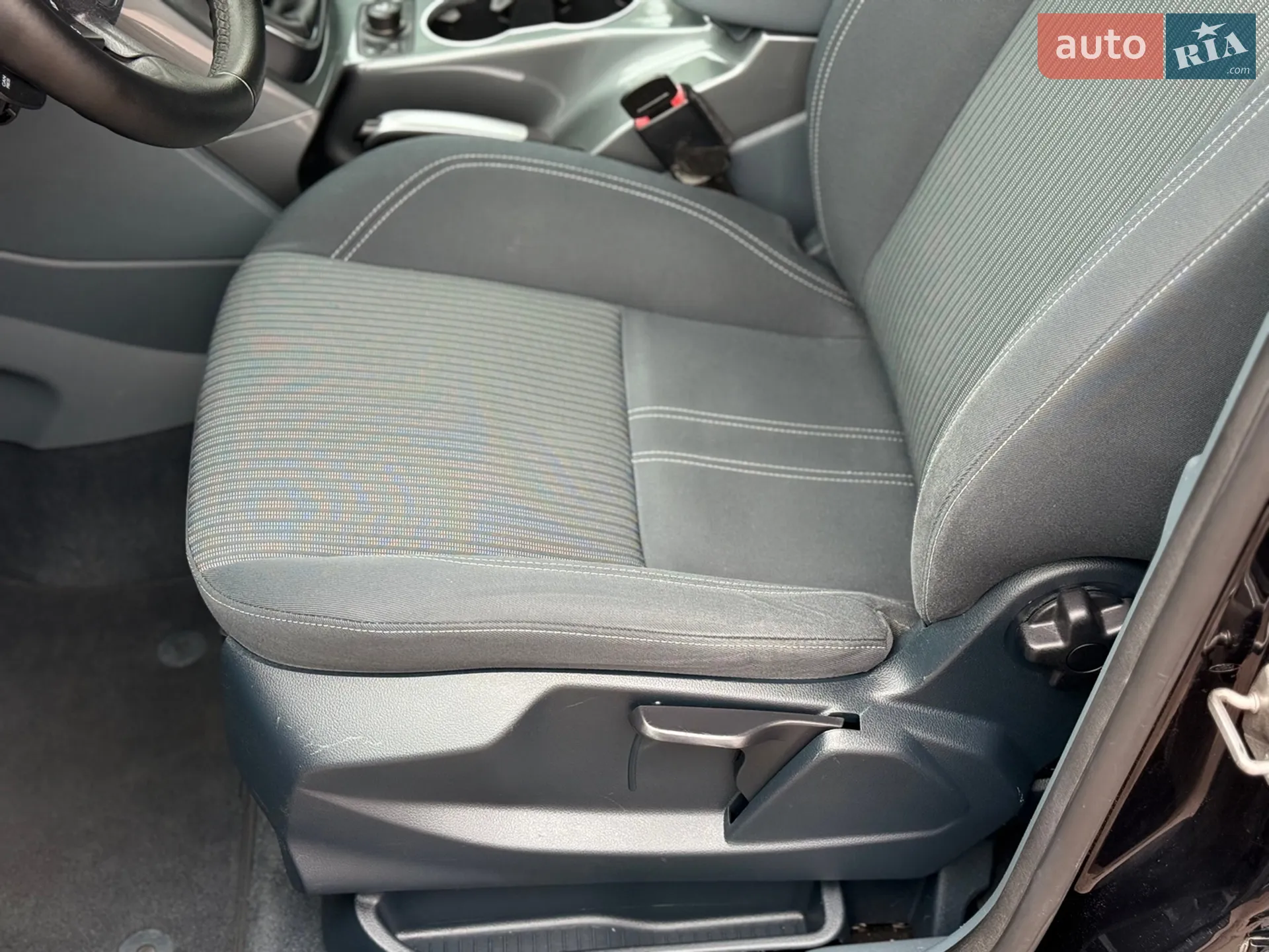 2012 Ford C-MAX - мініатюра 44