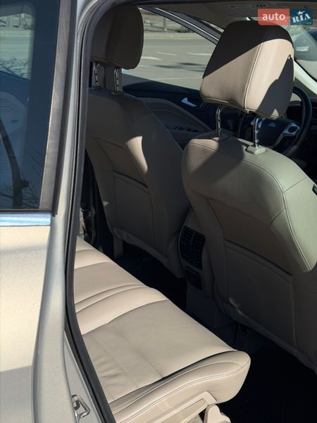 Мінівен Ford C-Max 2016 в Києві