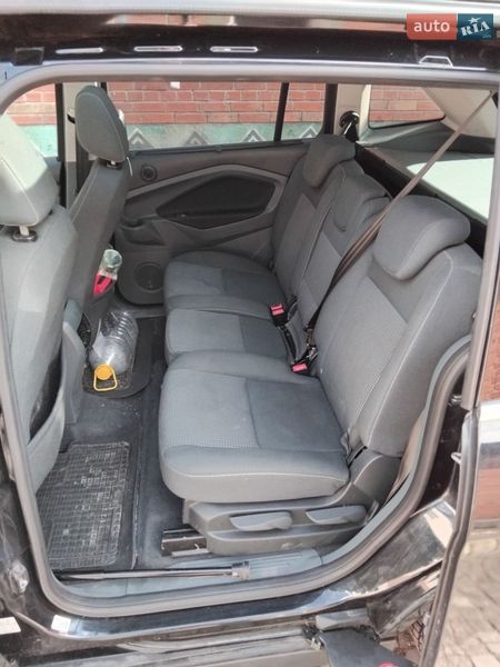 Минивэн Ford C-Max 2011 в Краснограде