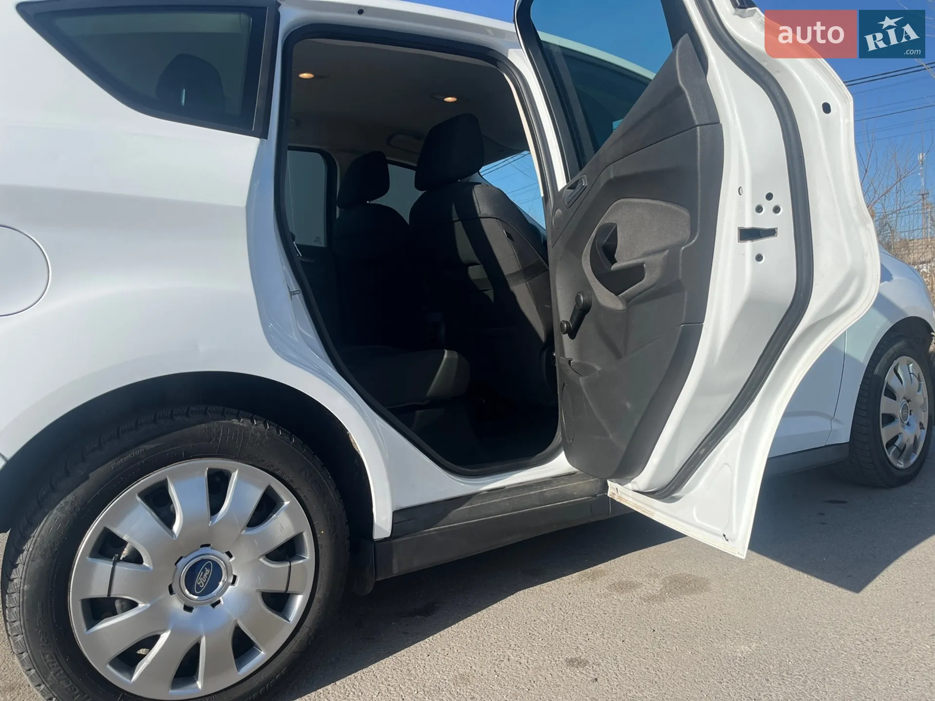2016 Ford C-MAX - мініатюра 16