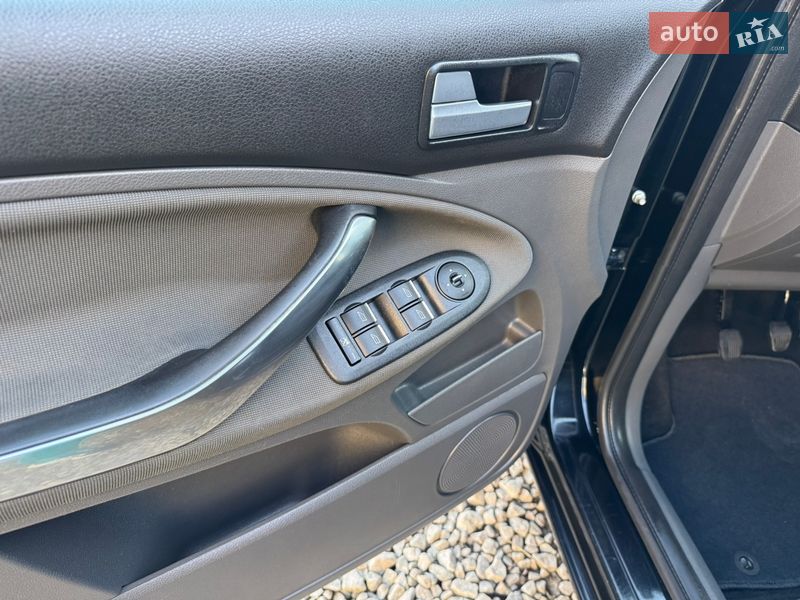 Мінівен Ford C-Max 2009 в Долині