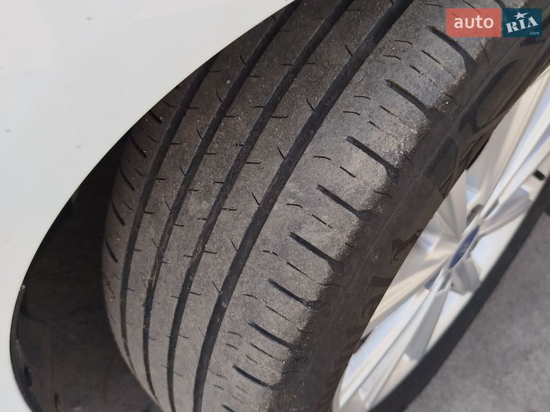 Мінівен Ford C-Max 2015 в Красилові