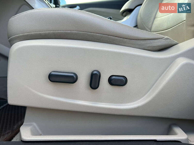 Минивэн Ford C-Max 2013 в Львове