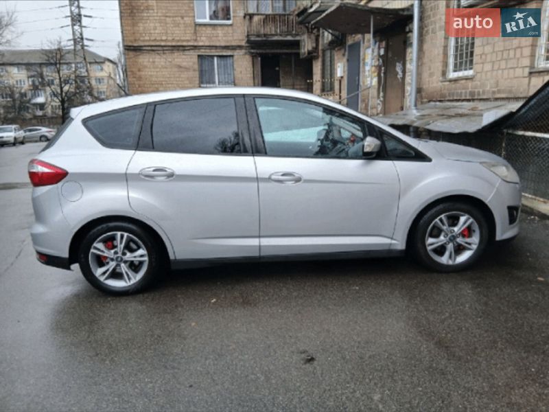 Ford C-Max, фото з оголошення