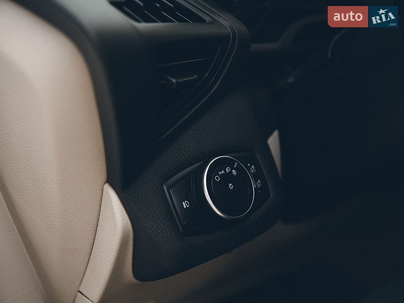 Минивэн Ford C-Max 2015 в Измаиле