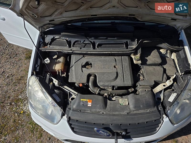 Мінівен Ford C-Max 2009 в Нововолинську