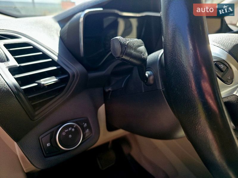 Мінівен Ford C-Max 2015 в Луцьку
