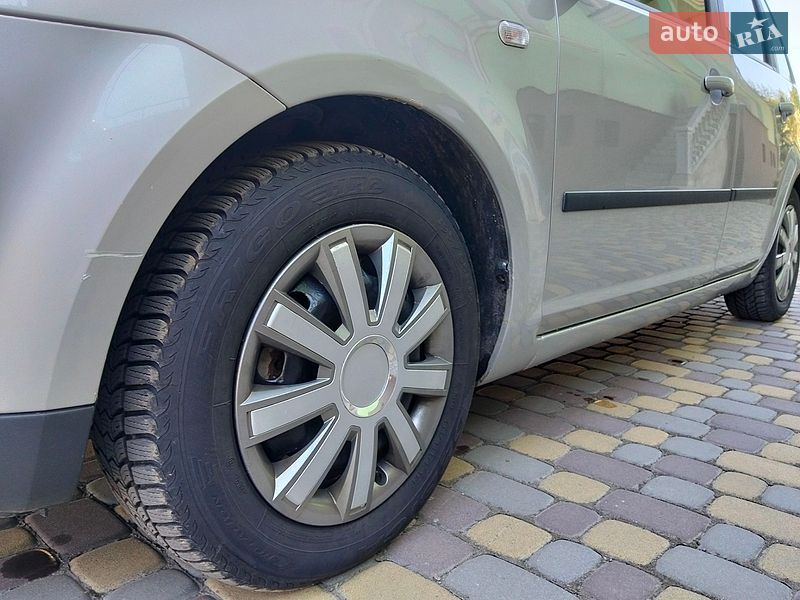 Минивэн Ford C-Max 2006 в Гнивани