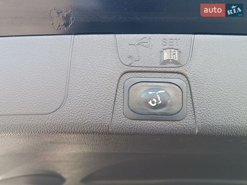 Минивэн Ford C-Max 2017 в Полтаве