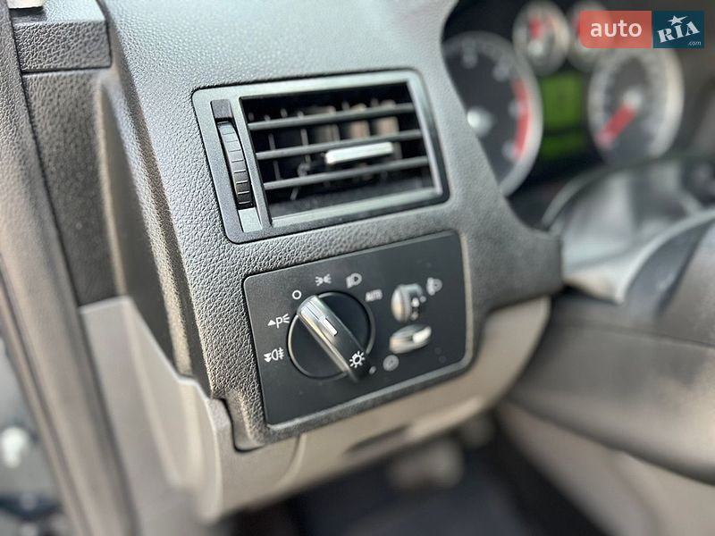 Минивэн Ford C-Max 2006 в Киеве