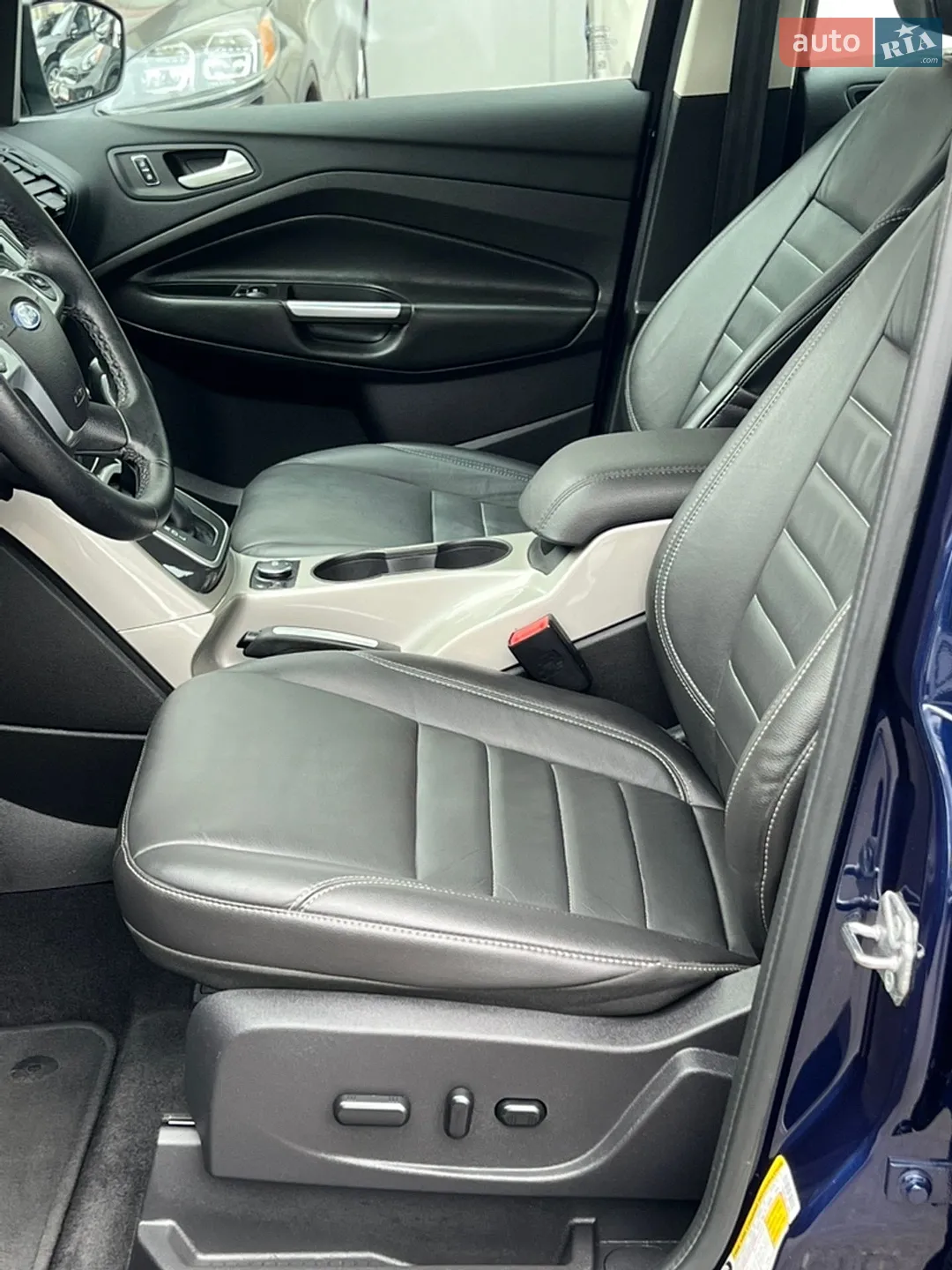 2016 Ford C-MAX - мініатюра 25
