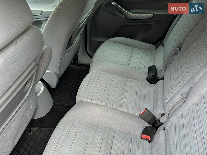 Минивэн Ford C-Max 2008 в Луцке