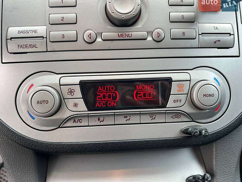 Минивэн Ford C-Max 2010 в Львове