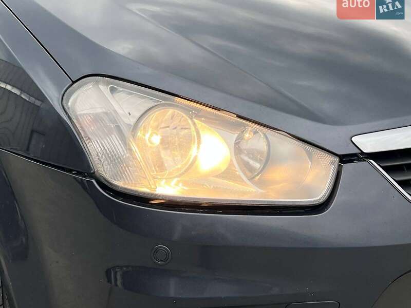 Минивэн Ford C-Max 2010 в Львове