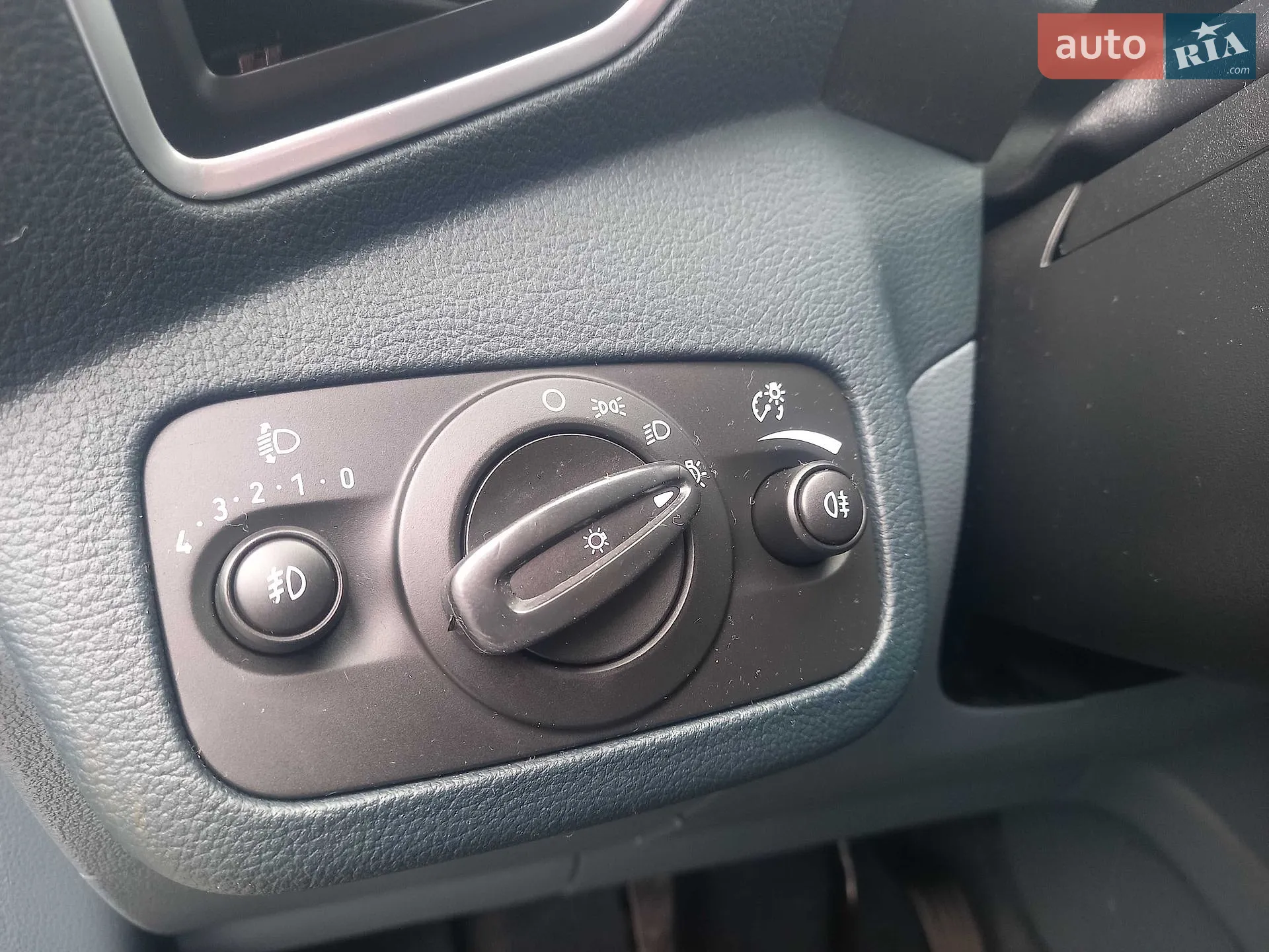 2013 Ford C-MAX - мініатюра 34