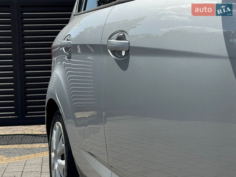 Мінівен Ford C-Max 2011 в Стрию