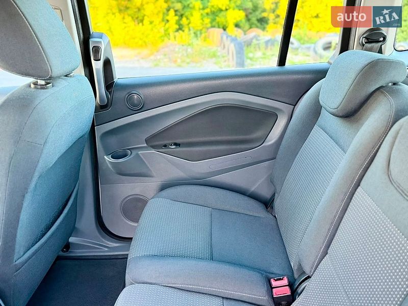 Мінівен Ford C-Max 2011 в Тернополі