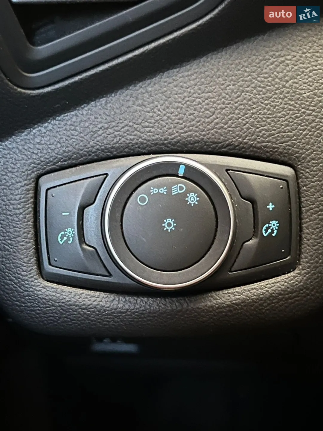 2017 Ford C-MAX - мініатюра 39