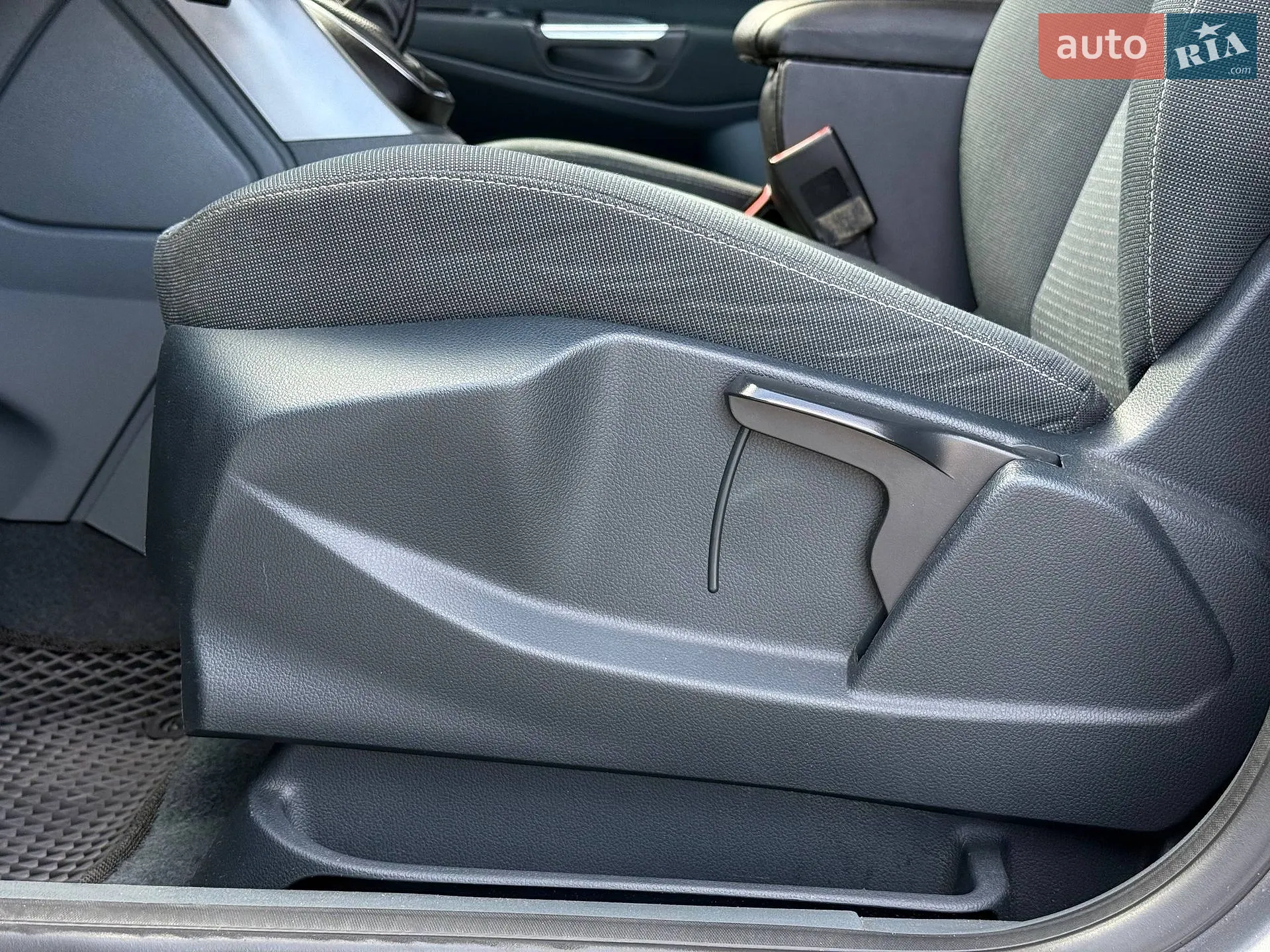 2011 Ford C-MAX - мініатюра 21