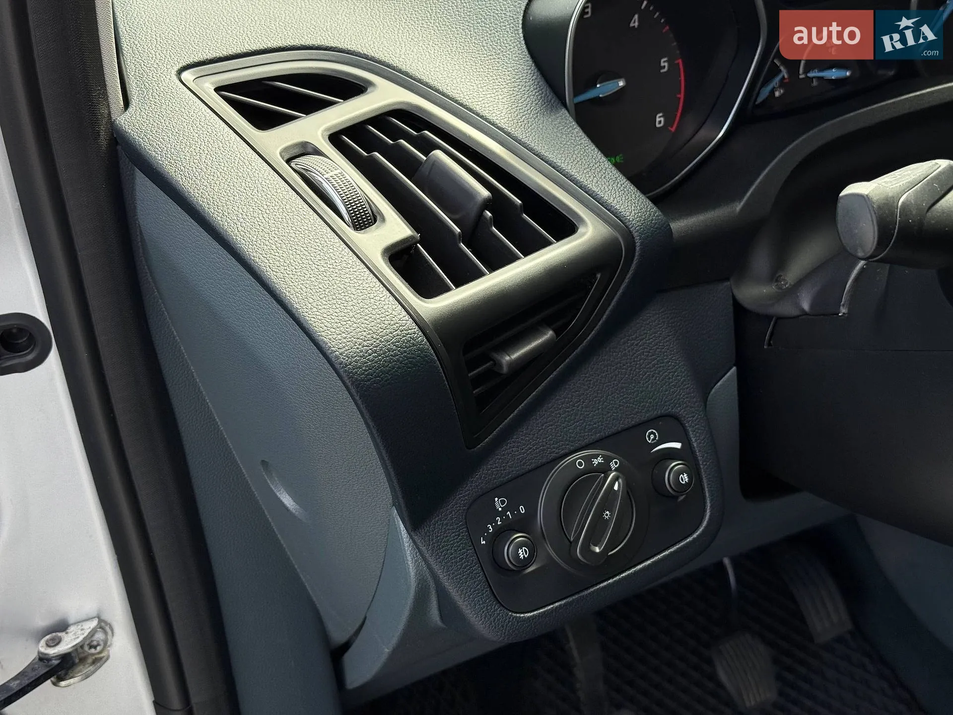 2011 Ford C-MAX - мініатюра 24