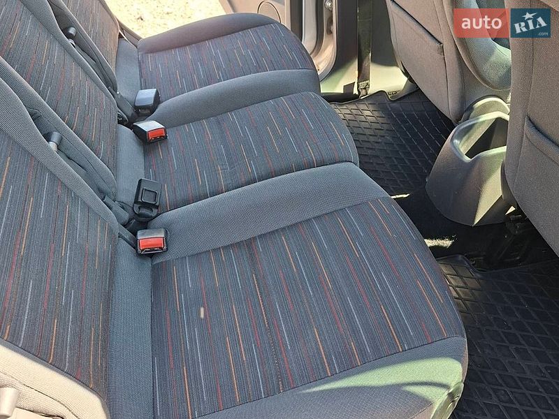 Минивэн Ford C-Max 2010 в Днепре