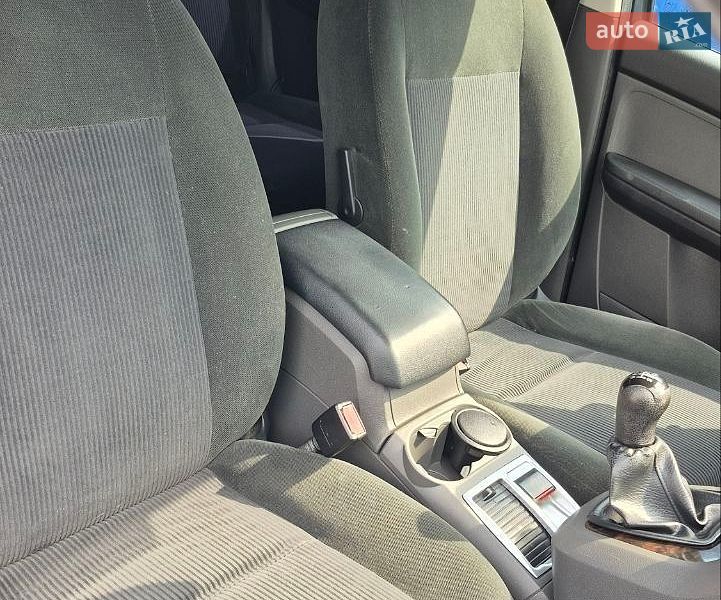 Минивэн Ford C-Max 2004 в Днепре