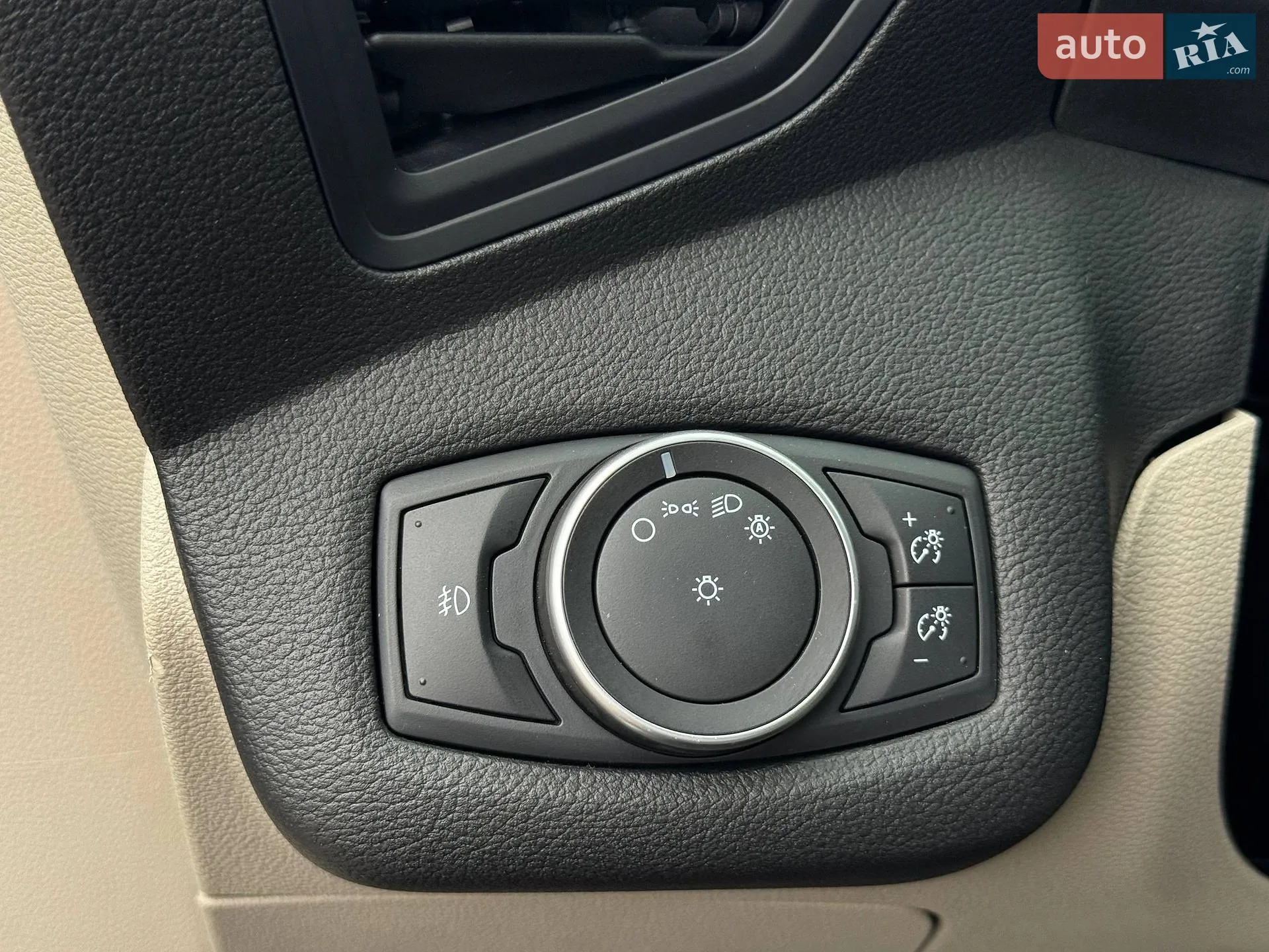 2017 Ford C-MAX - мініатюра 18