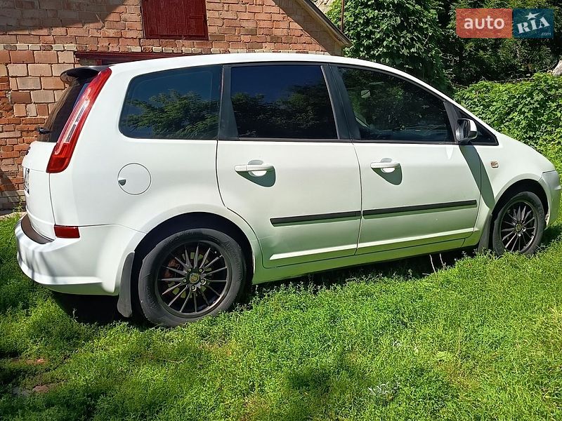 Минивэн Ford C-Max 2010 в Ромнах