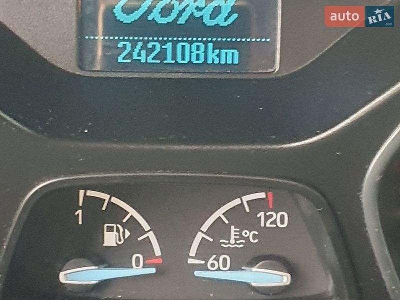 Мінівен Ford C-Max 2015 в Чернігові